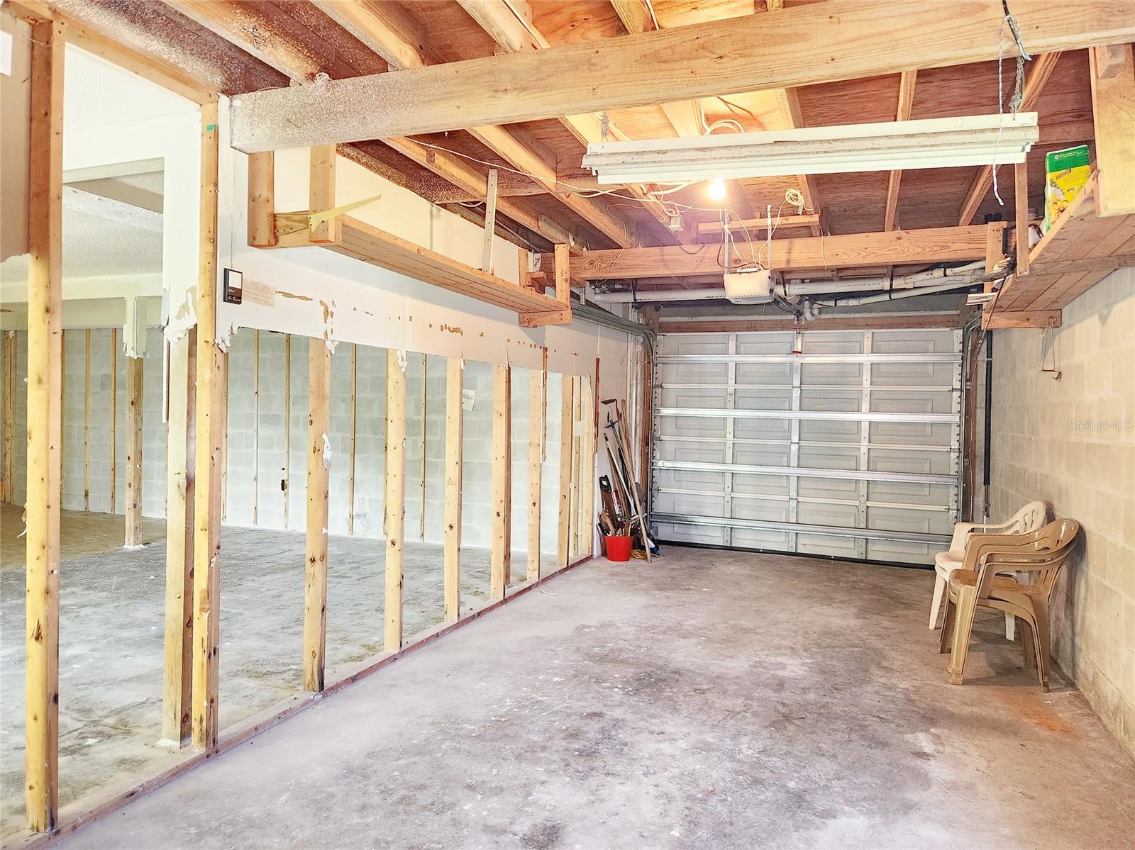 Image 37 of 60 For 13922 Raie Avenue