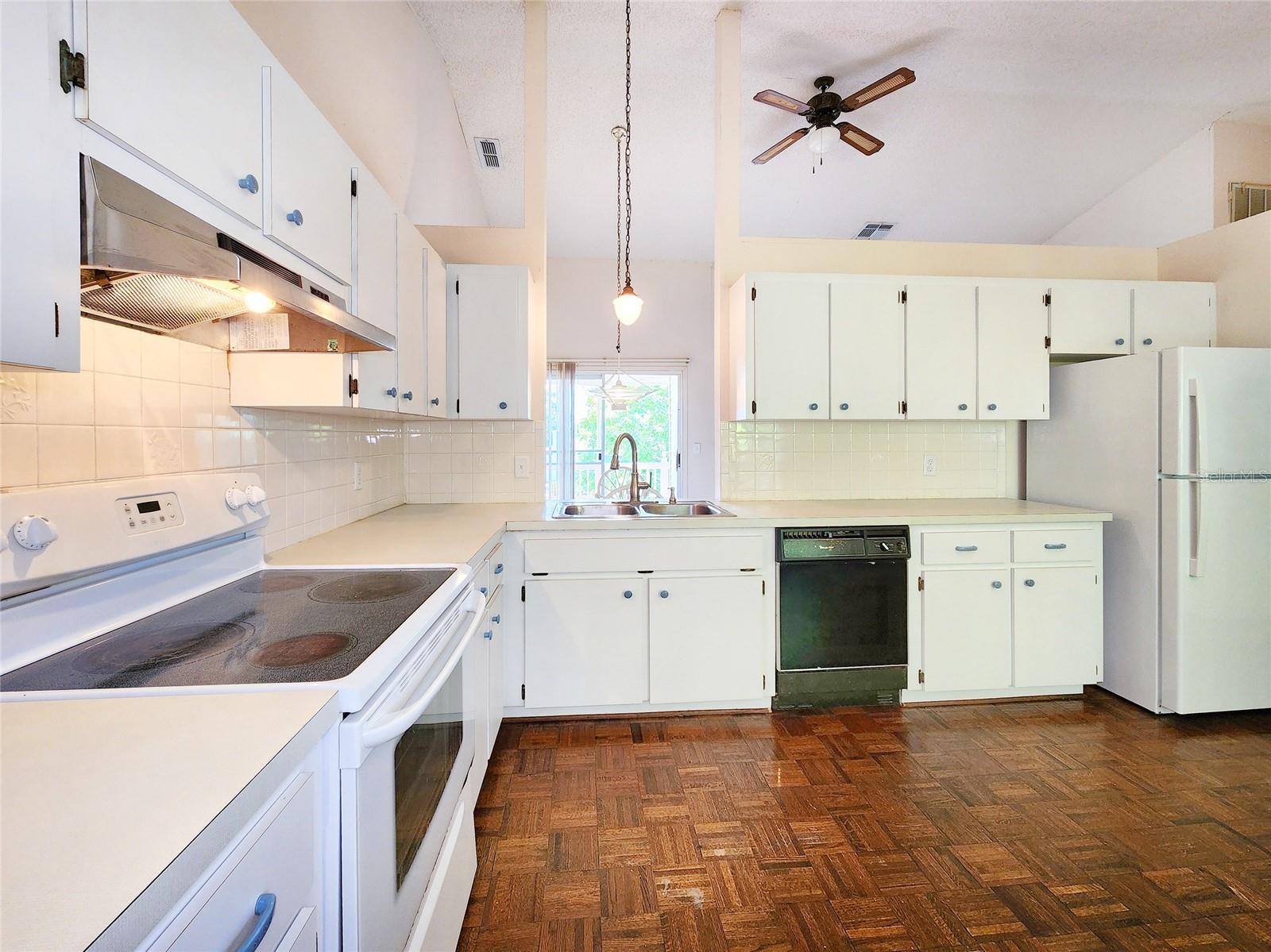 Image 9 of 60 For 13922 Raie Avenue
