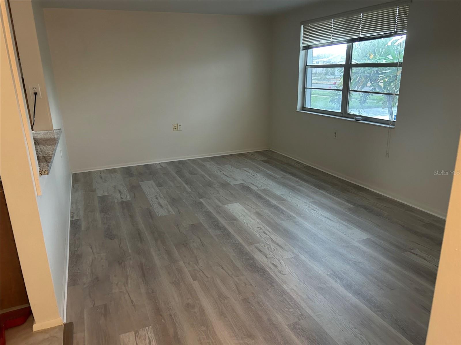 Image 6 of 10 For 5724 Mosaic Drive