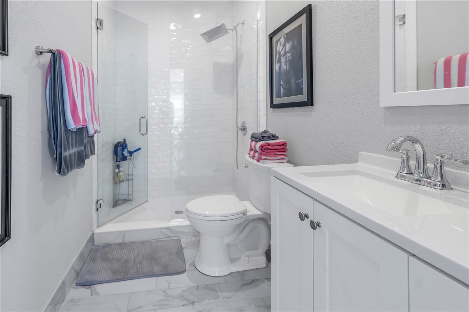 Image 11 of 45 For 861 28th Avenue N