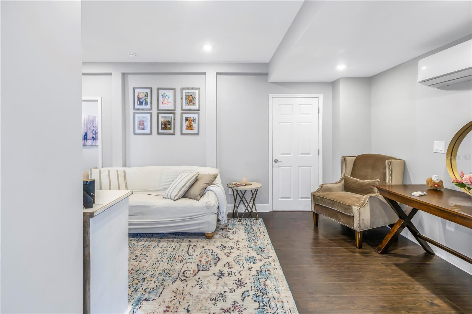 Image 26 of 45 For 861 28th Avenue N