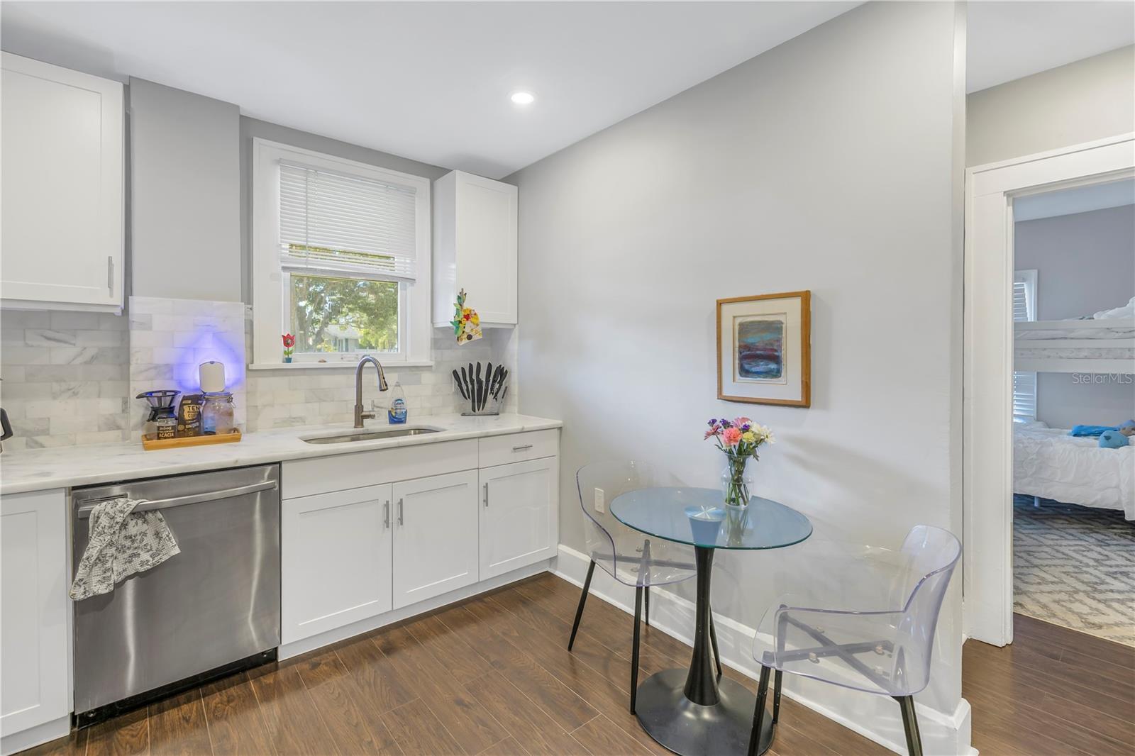 Image 32 of 45 For 861 28th Avenue N