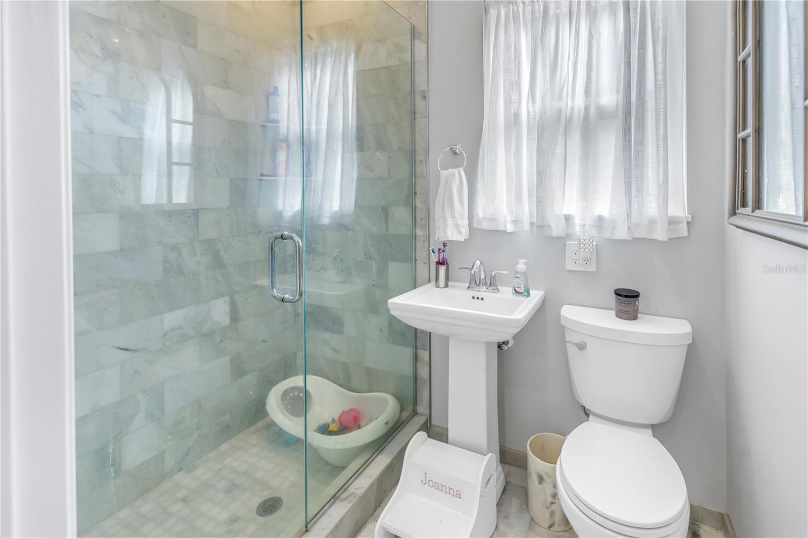 Image 36 of 45 For 861 28th Avenue N