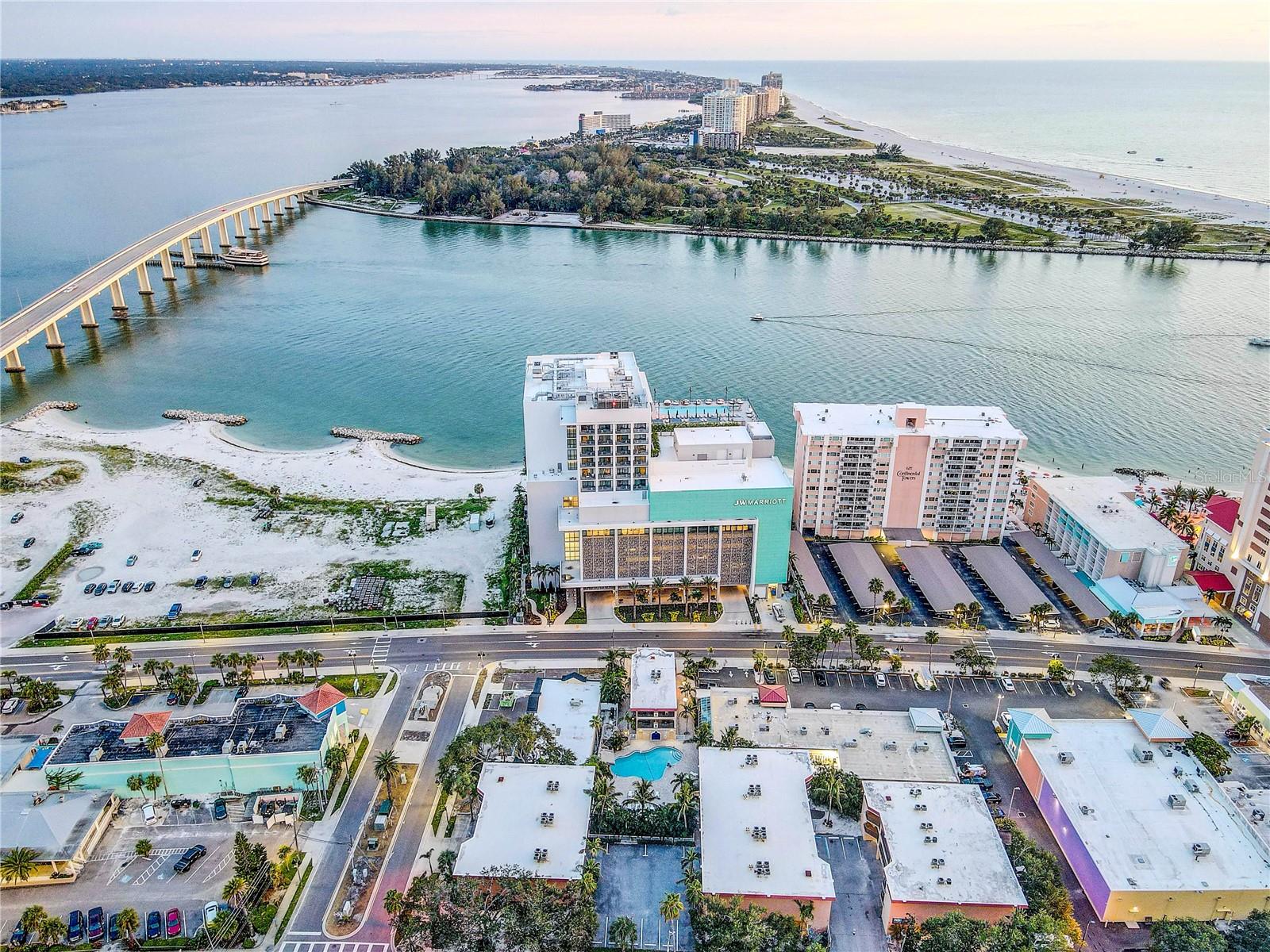 Image 24 of 35 For 691 Gulfview Boulevard 1608