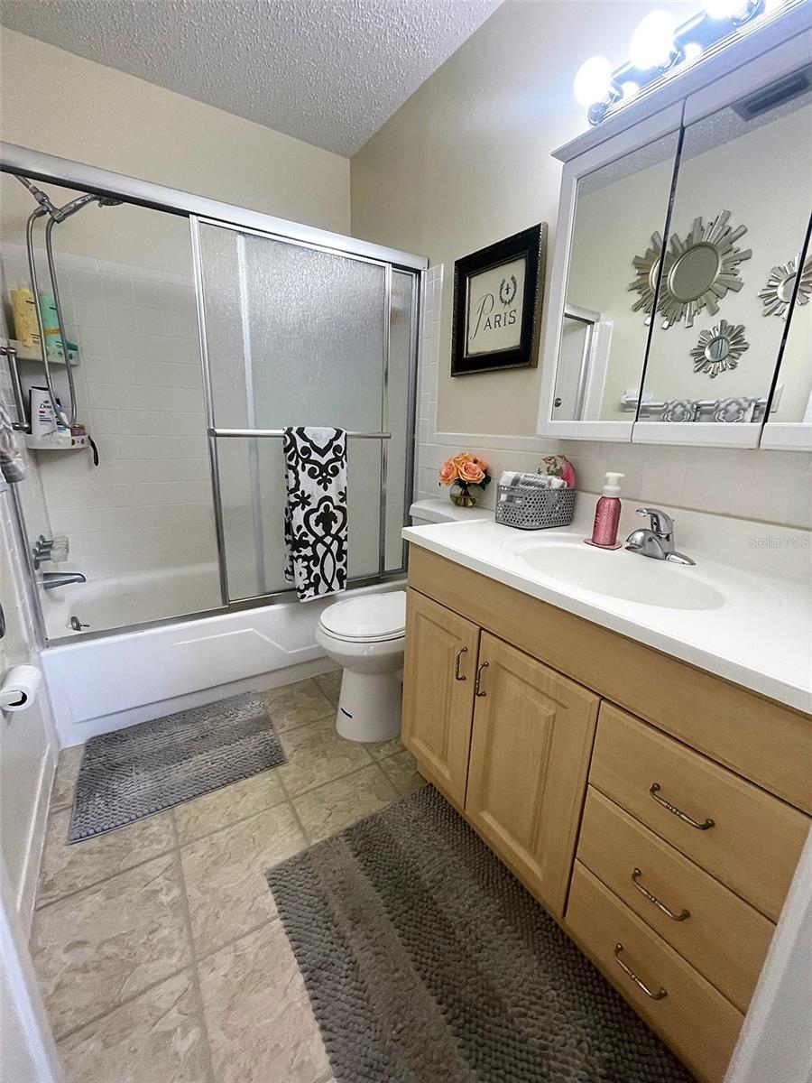 Image 10 of 17 For 211 Pasadena Avenue N 102