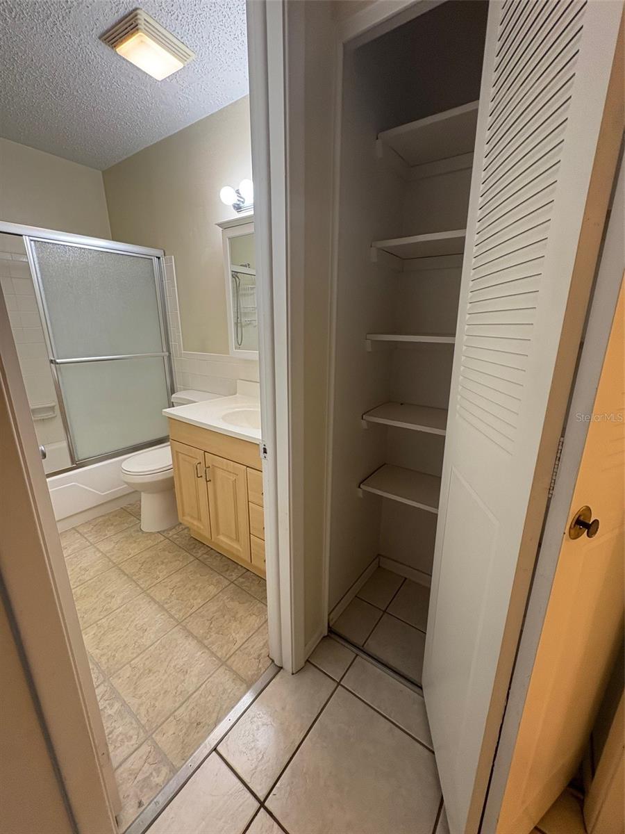 Image 11 of 17 For 211 Pasadena Avenue N 102