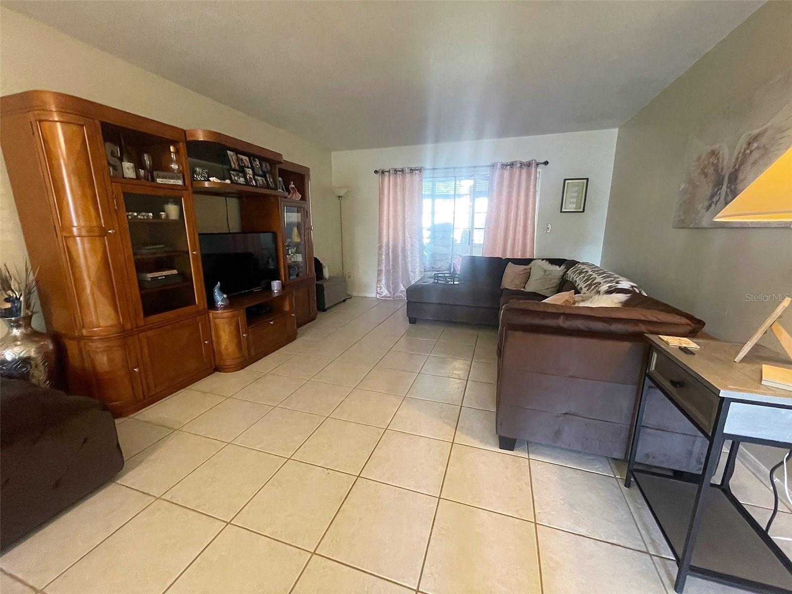 Image 4 of 17 For 211 Pasadena Avenue N 102
