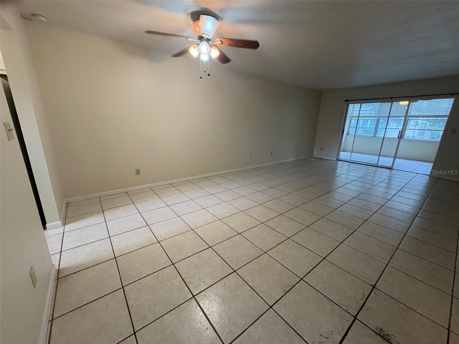 Image 7 of 17 For 211 Pasadena Avenue N 102
