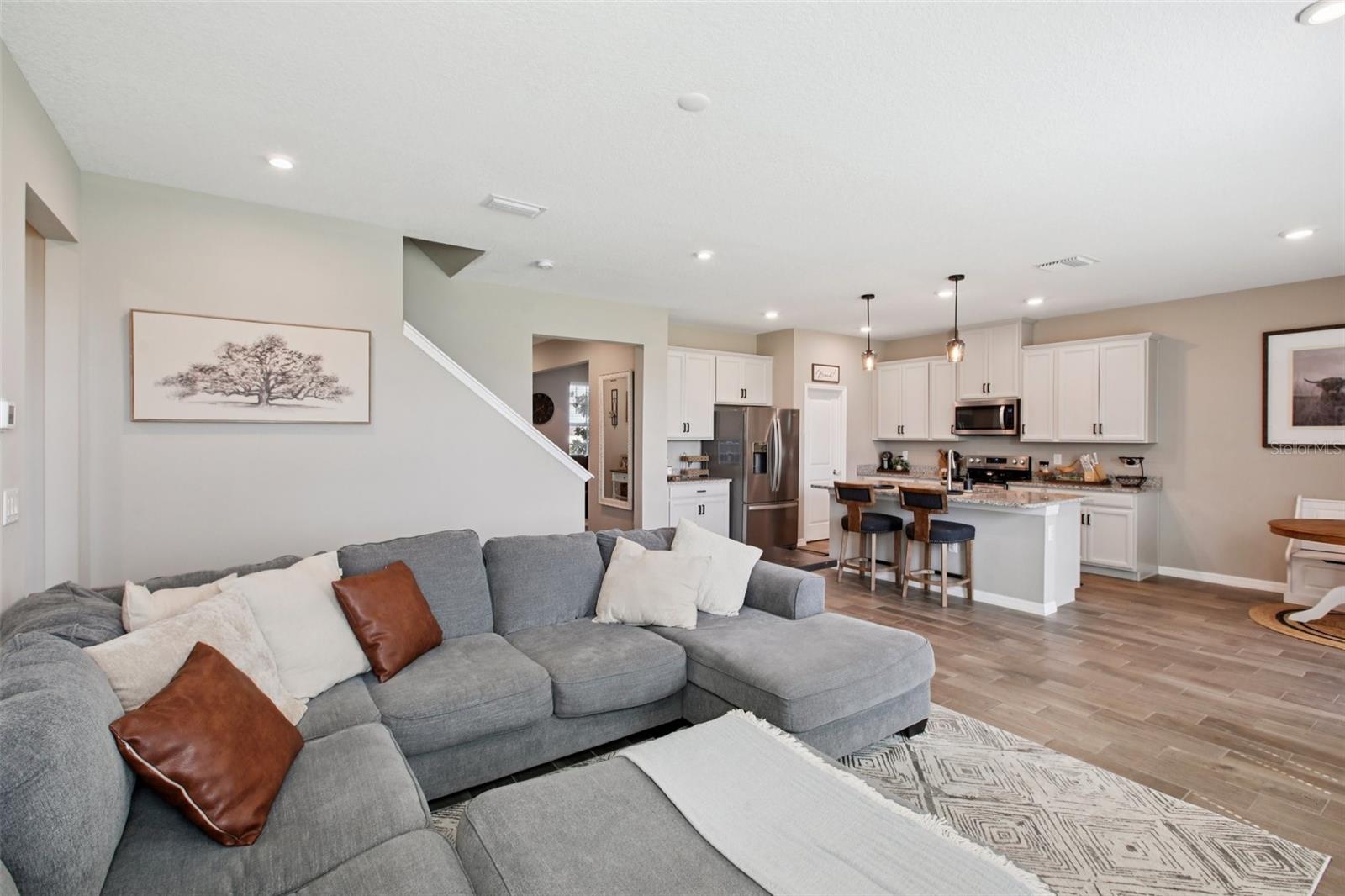 Image 11 of 42 For 13607 Palmera Vista Drive