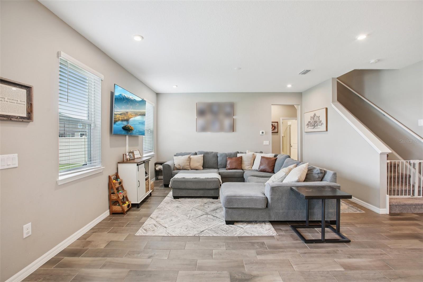 Image 14 of 42 For 13607 Palmera Vista Drive