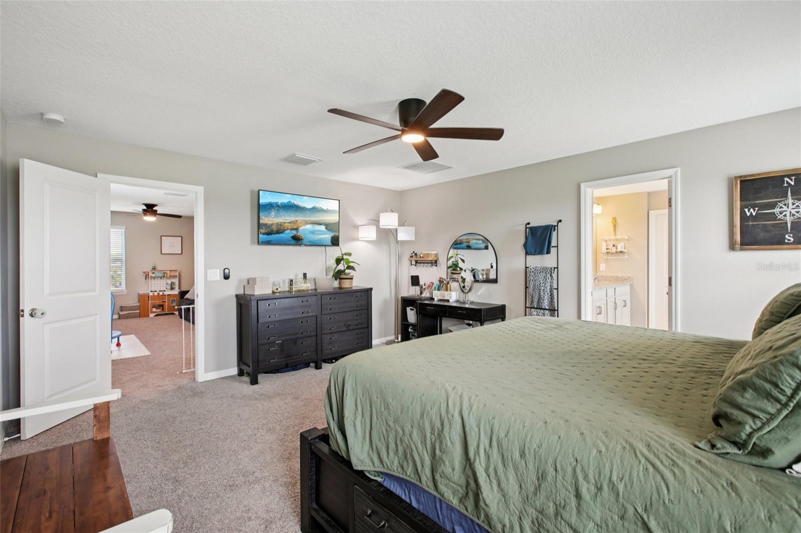 Image 17 of 42 For 13607 Palmera Vista Drive