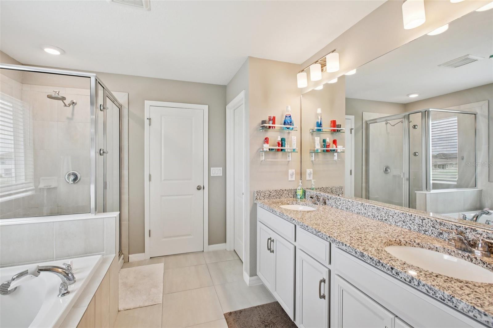 Image 20 of 42 For 13607 Palmera Vista Drive