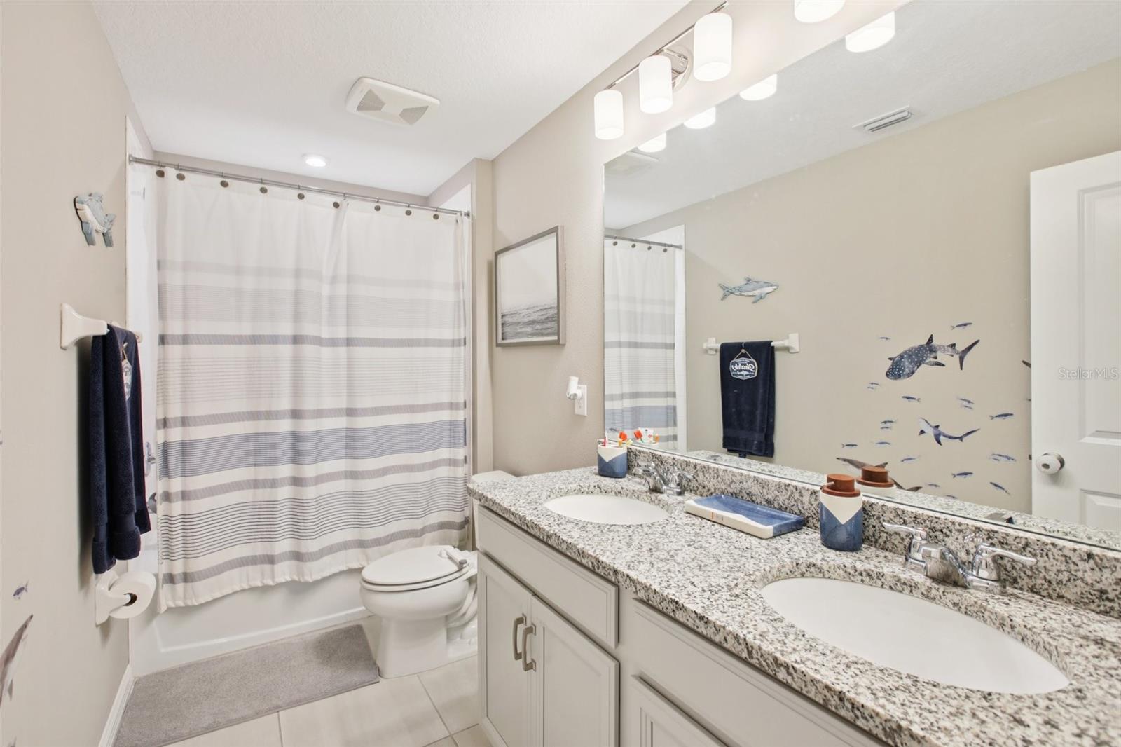 Image 25 of 42 For 13607 Palmera Vista Drive