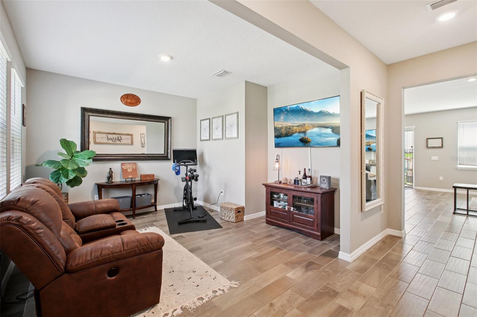 Image 4 of 42 For 13607 Palmera Vista Drive