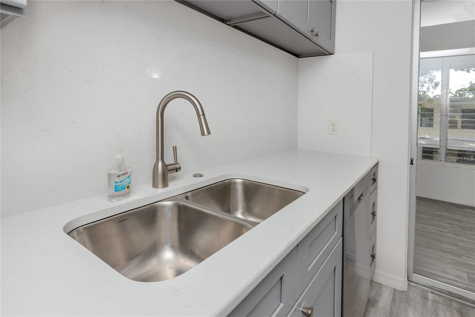 Image 18 of 46 For 4152 55th Way N 1028