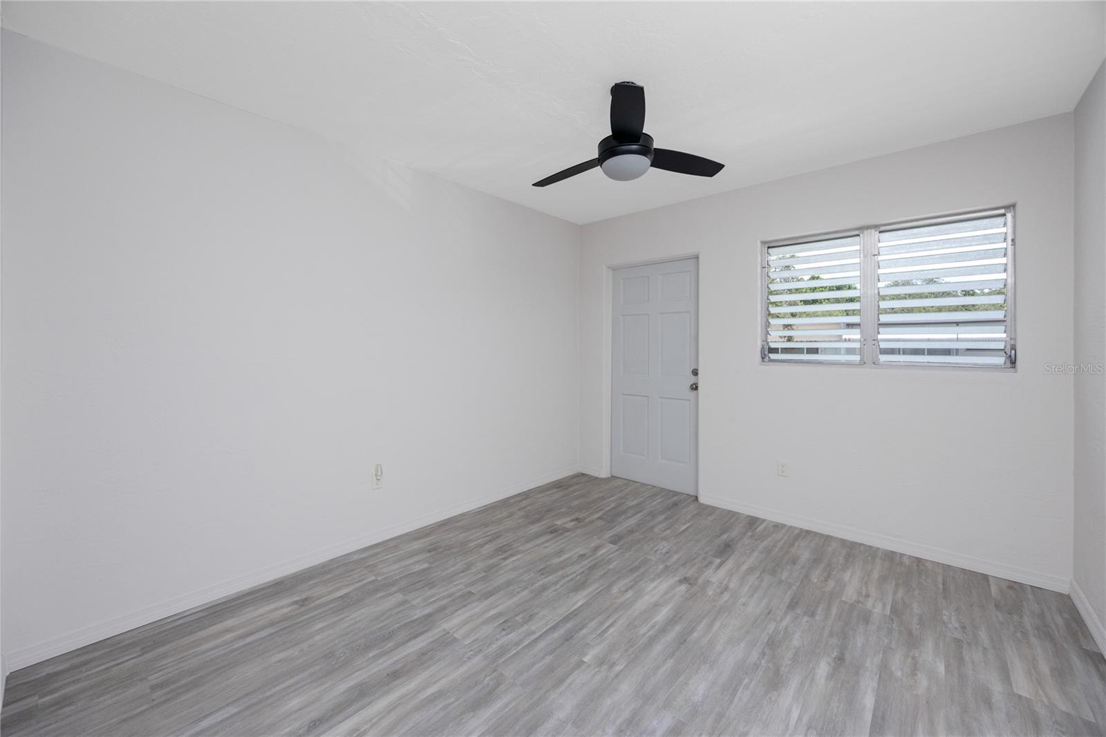 Image 32 of 46 For 4152 55th Way N 1028
