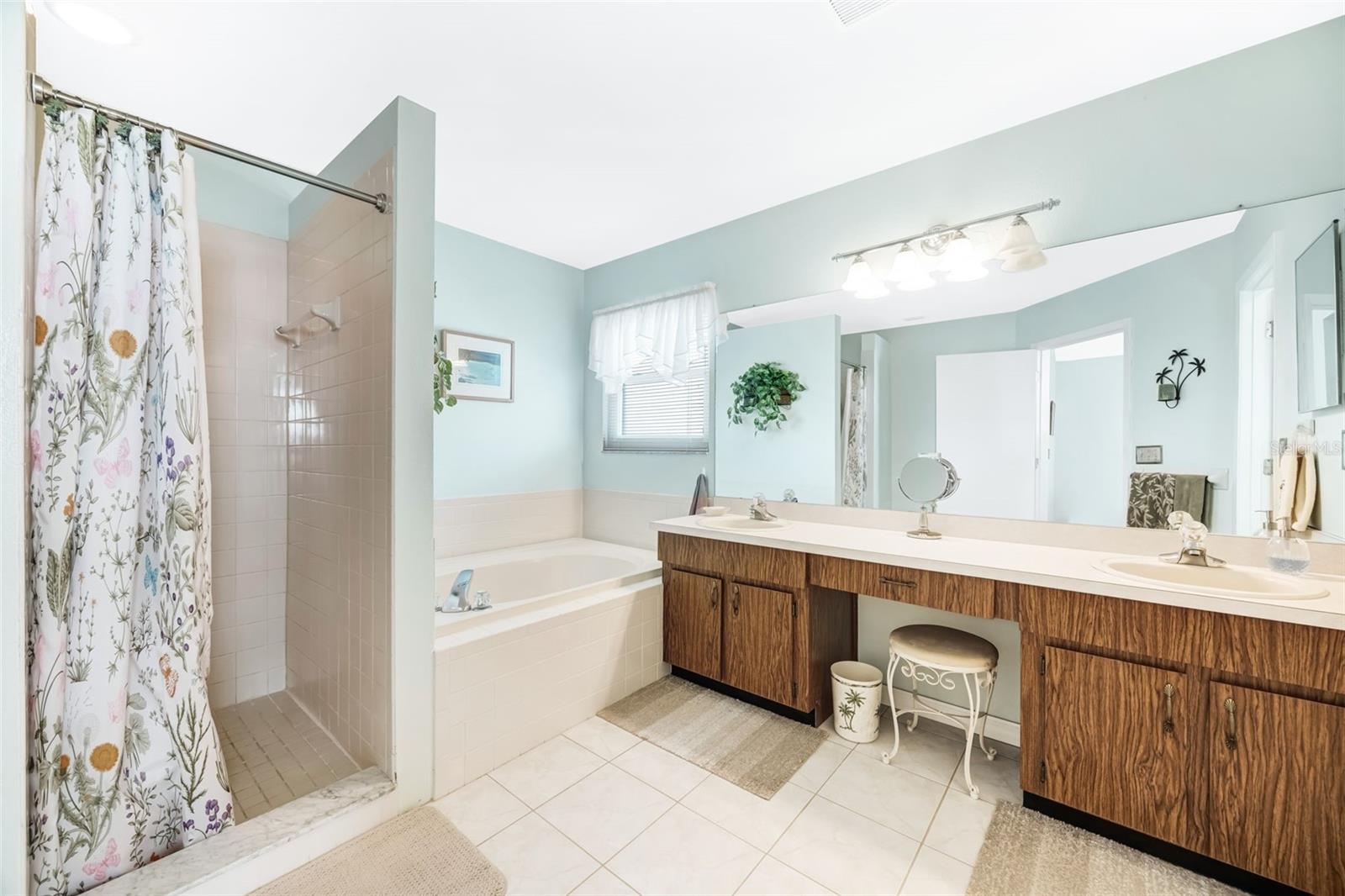Listing photo id 37 for 2026 Chelam Way