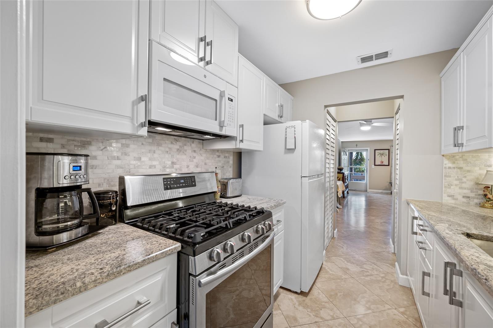 Image 14 of 36 For 5530 80th Street N C302