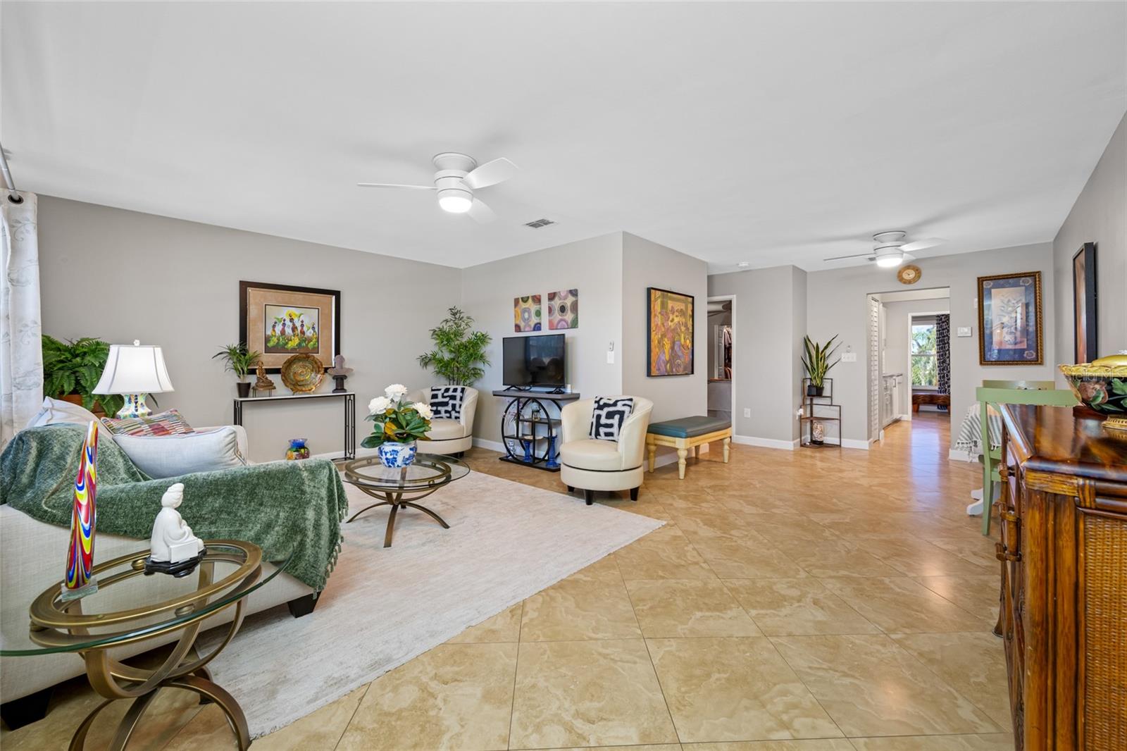 Image 4 of 36 For 5530 80th Street N C302