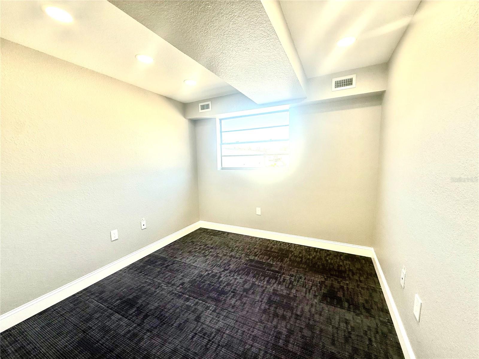 Image 6 of 13 For 13246 38th Street N 201