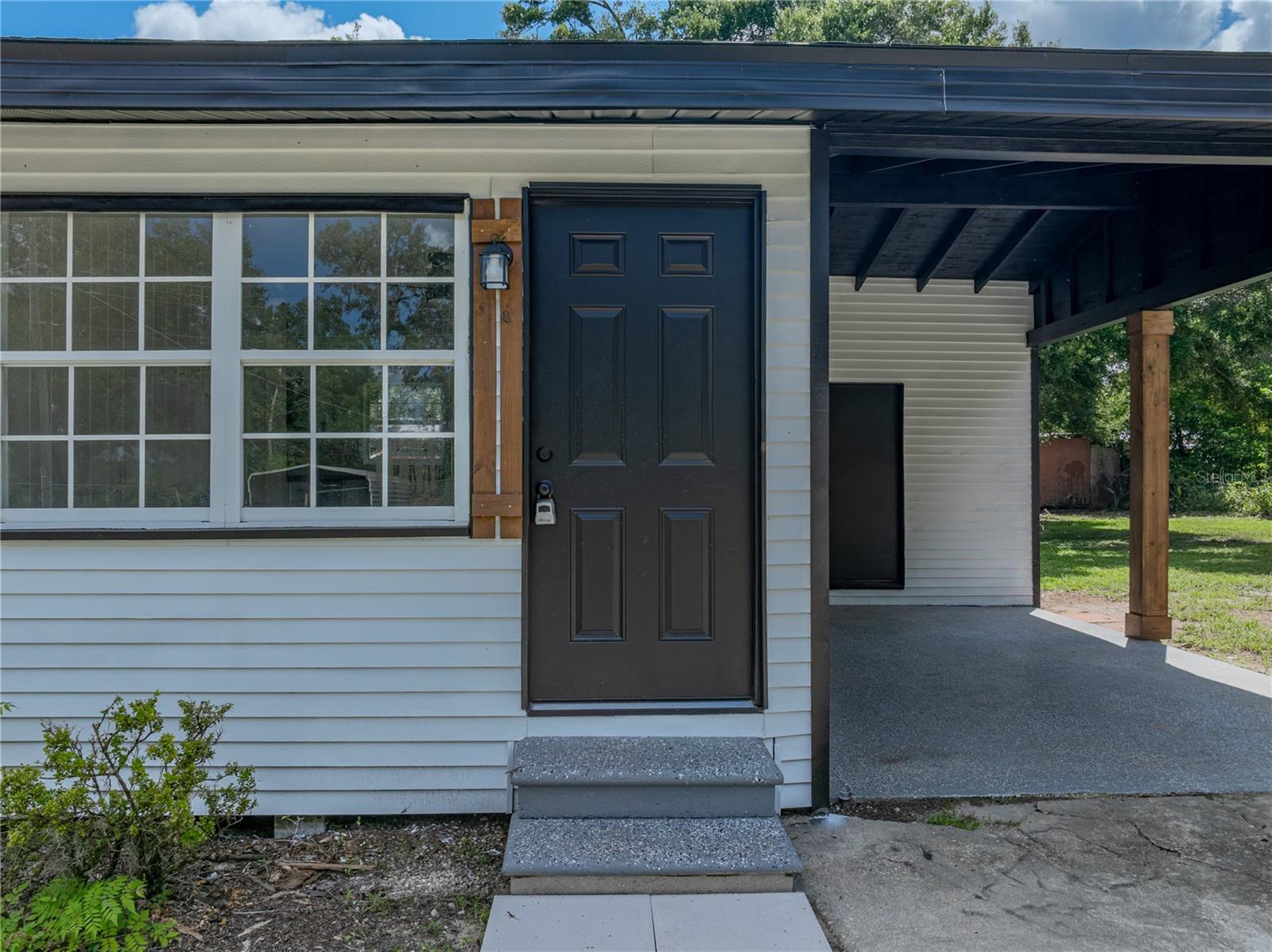 Image 11 of 40 For 18434 Geraldine Road