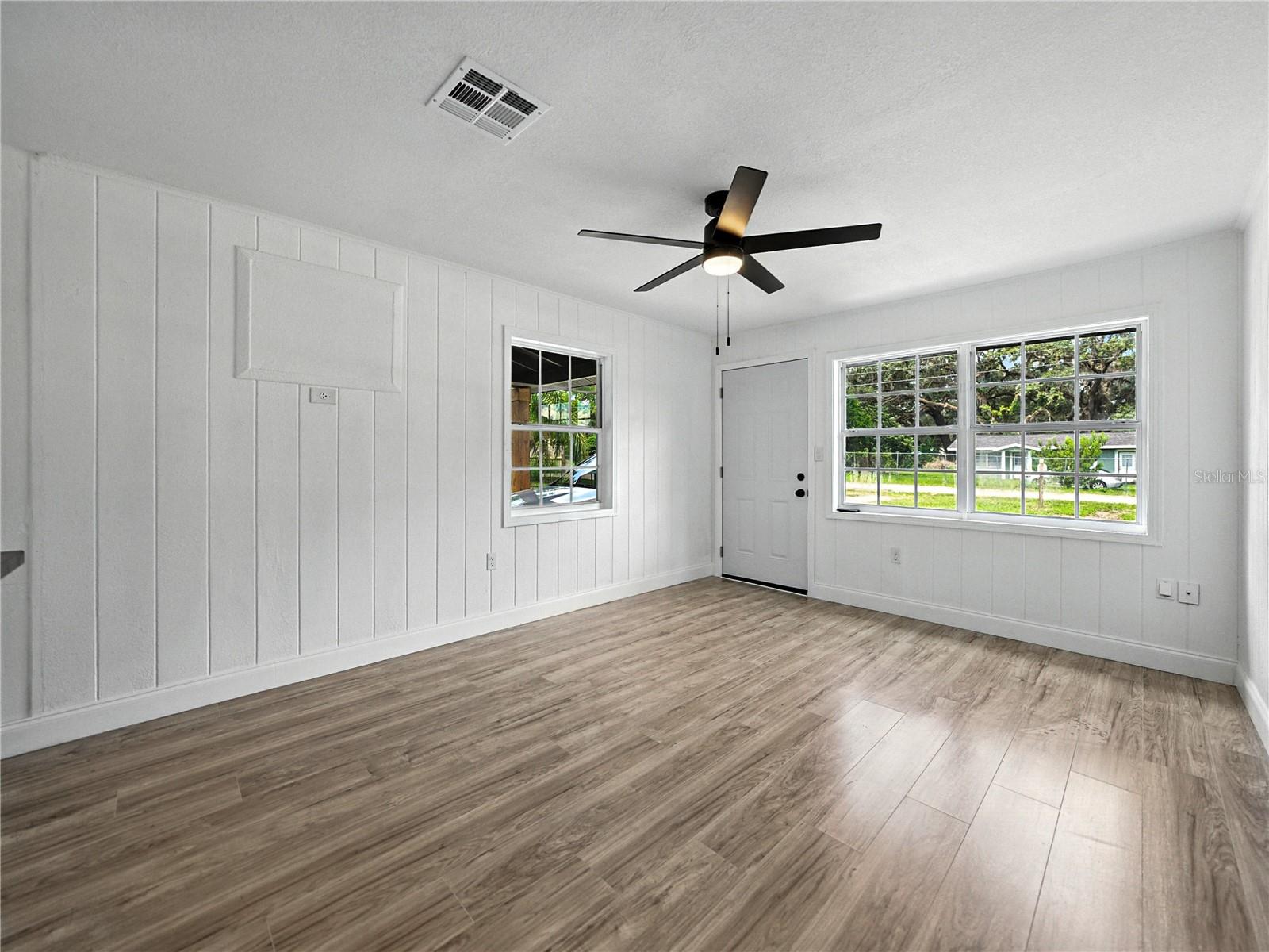 Image 13 of 40 For 18434 Geraldine Road