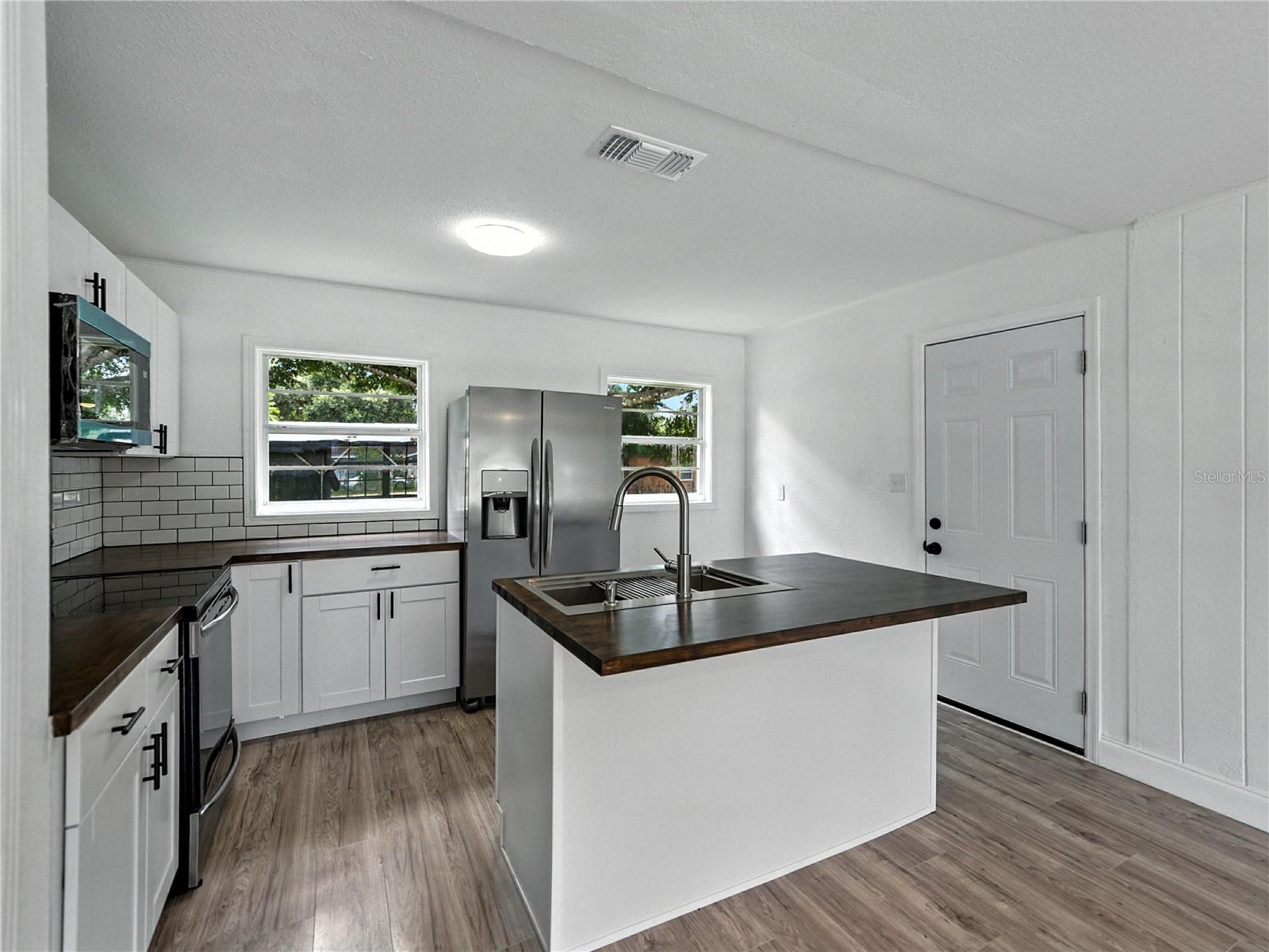 Image 17 of 40 For 18434 Geraldine Road