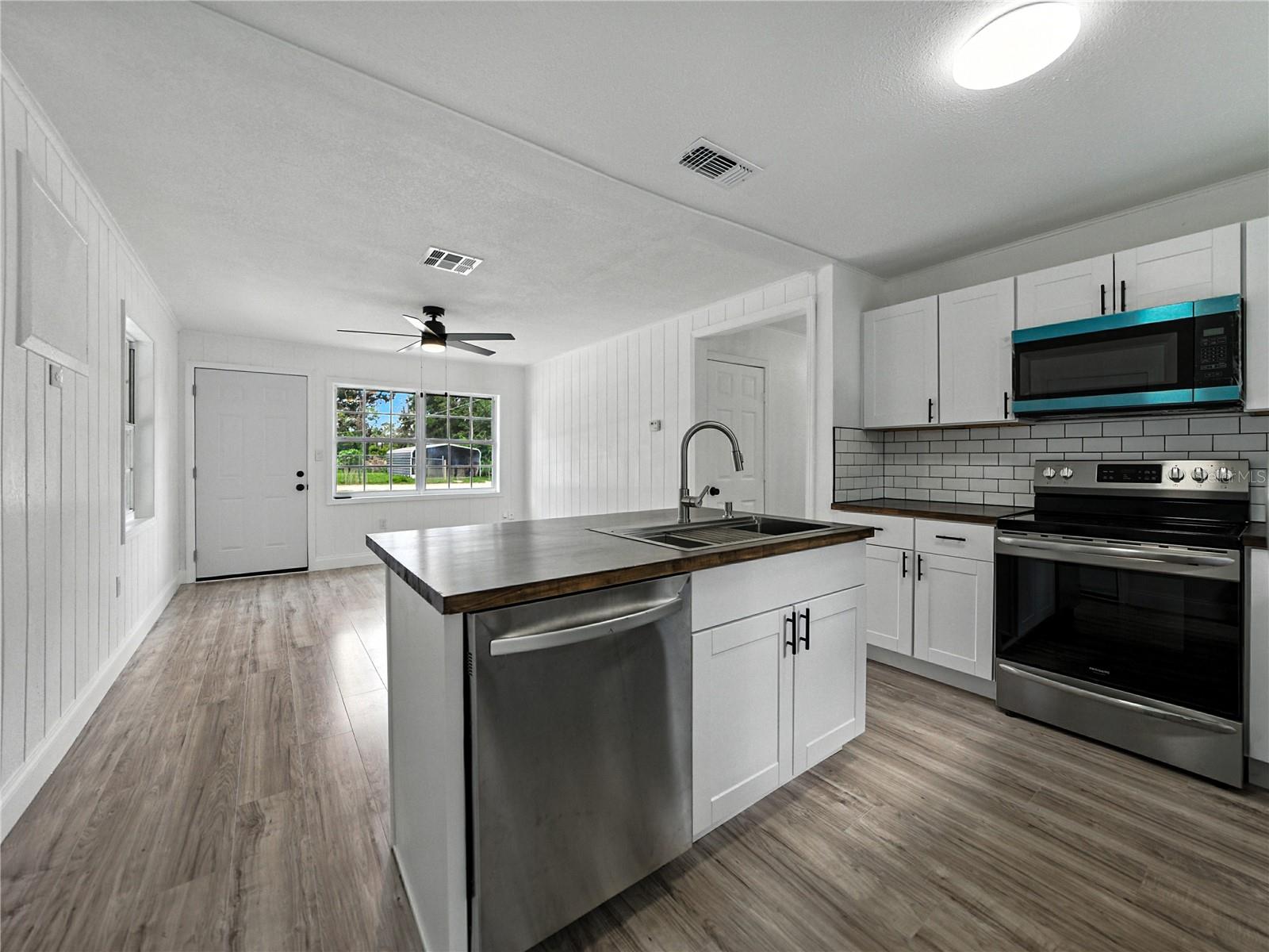 Image 21 of 40 For 18434 Geraldine Road
