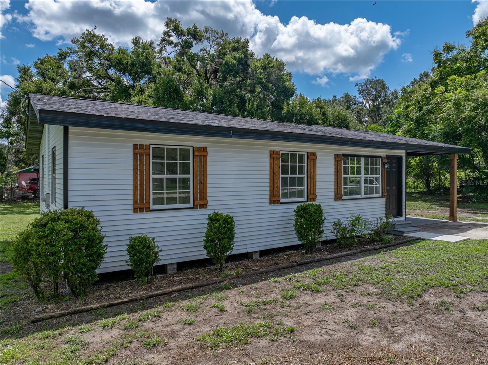 Image 8 of 40 For 18434 Geraldine Road