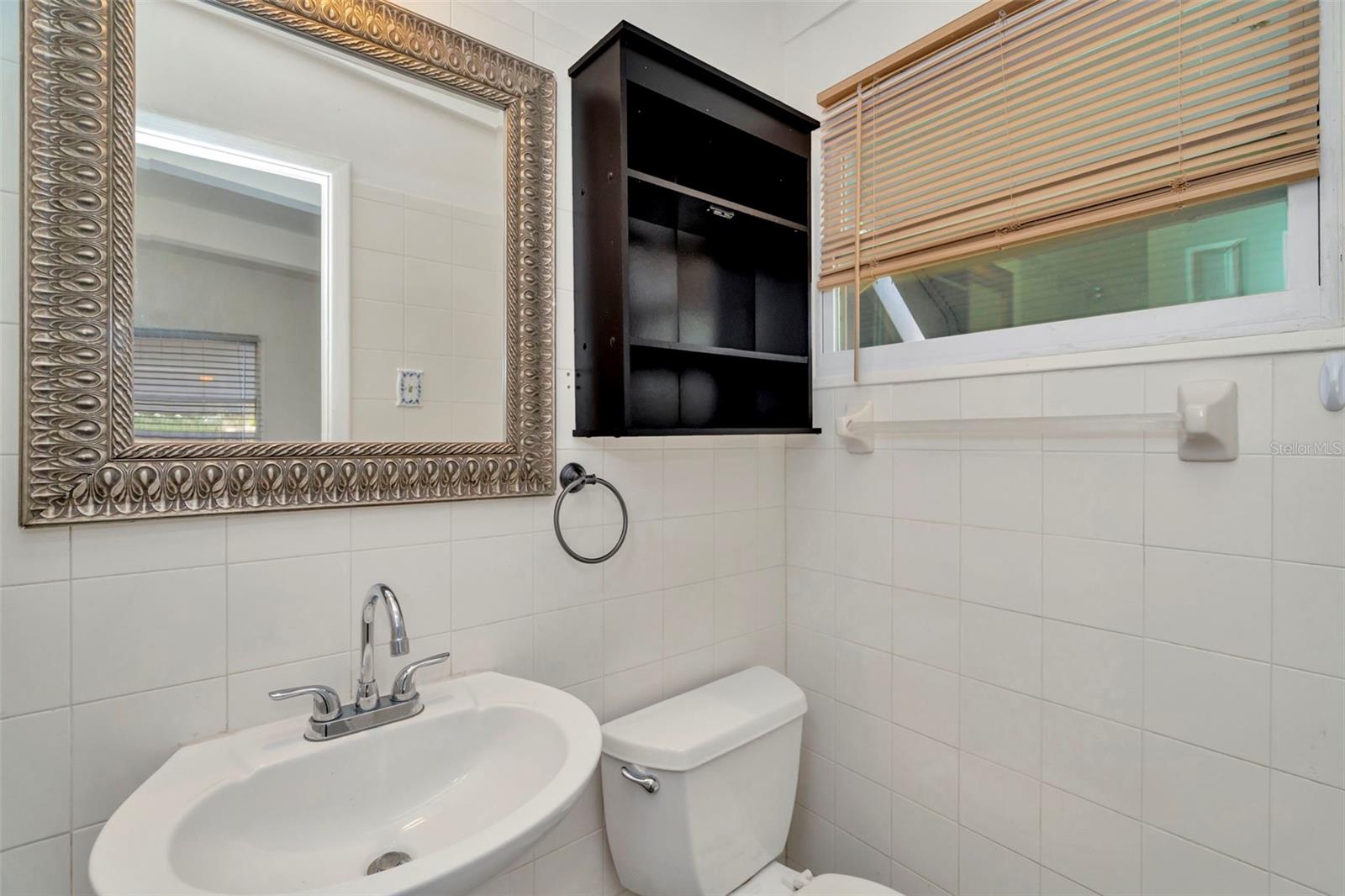 Listing photo id 25 for 1316 Larsen Lane