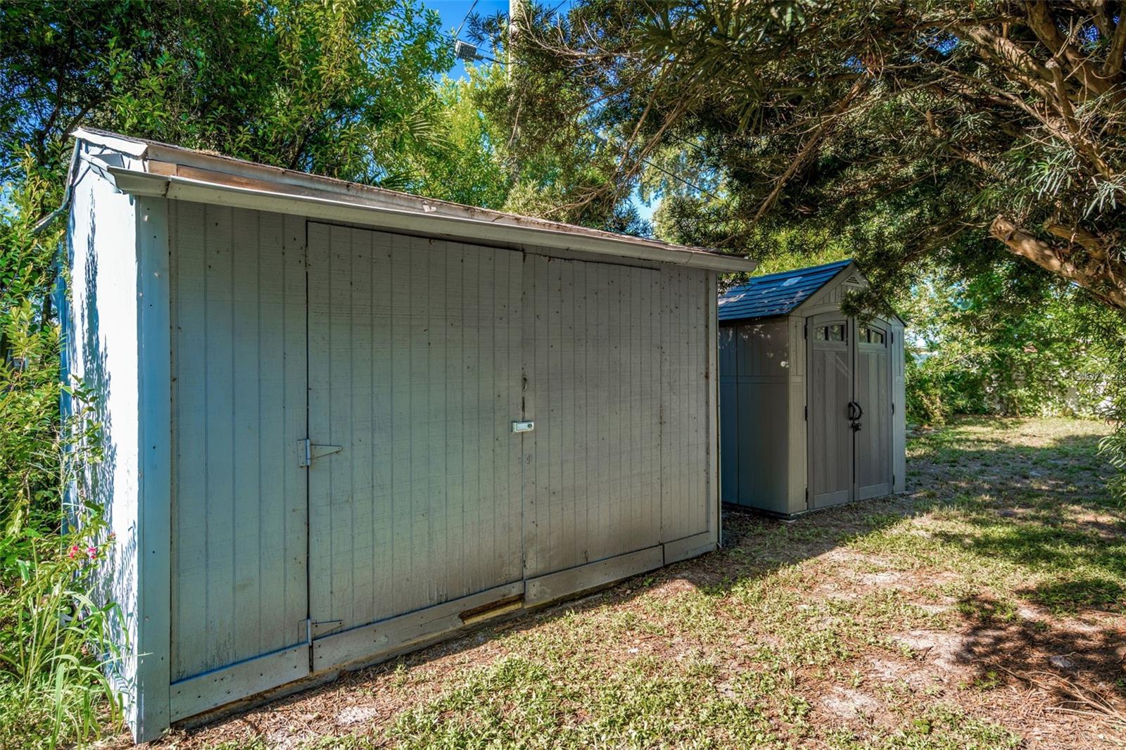 Listing photo id 3 for 1316 Larsen Lane