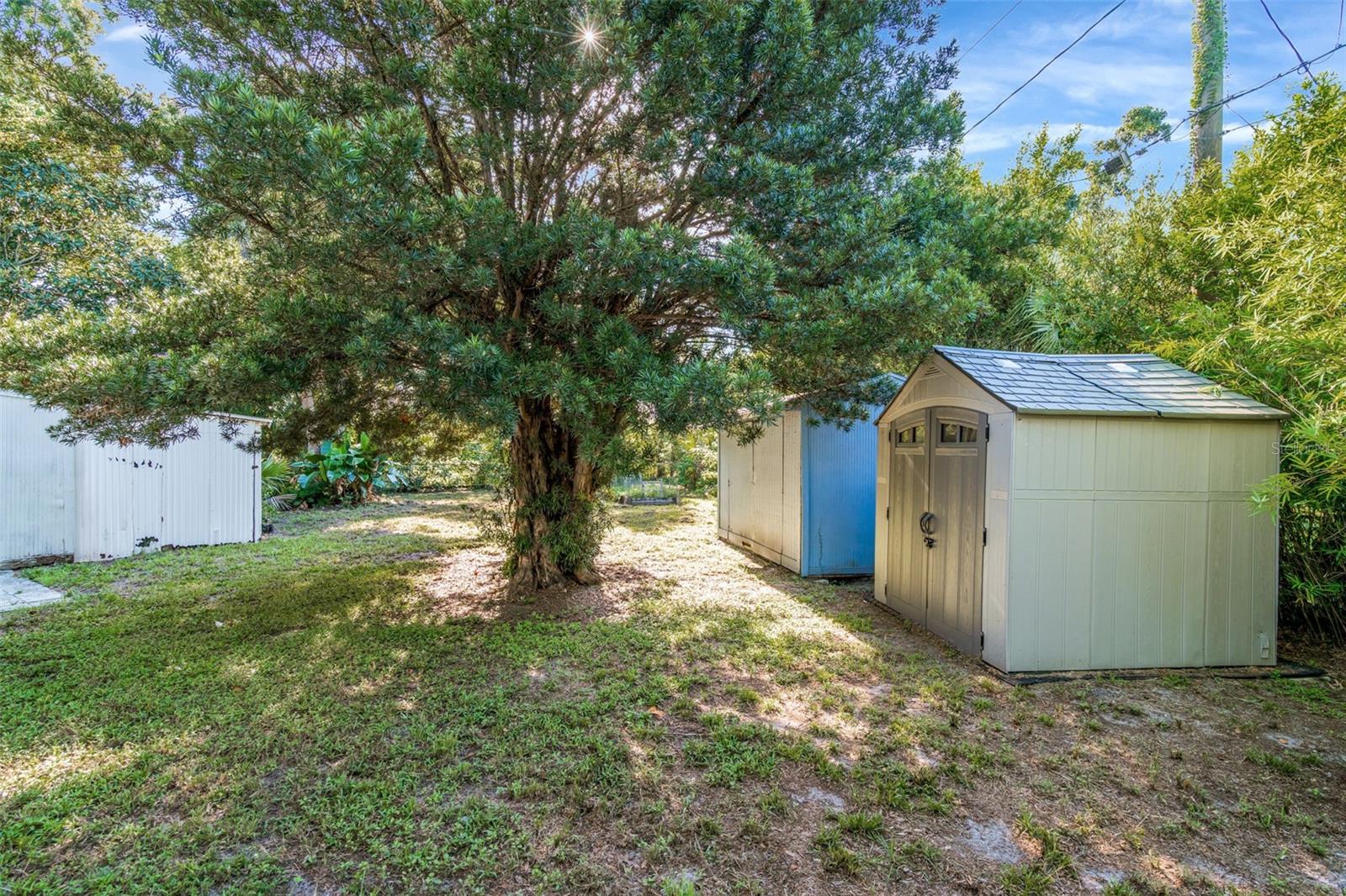 Listing photo id 6 for 1316 Larsen Lane