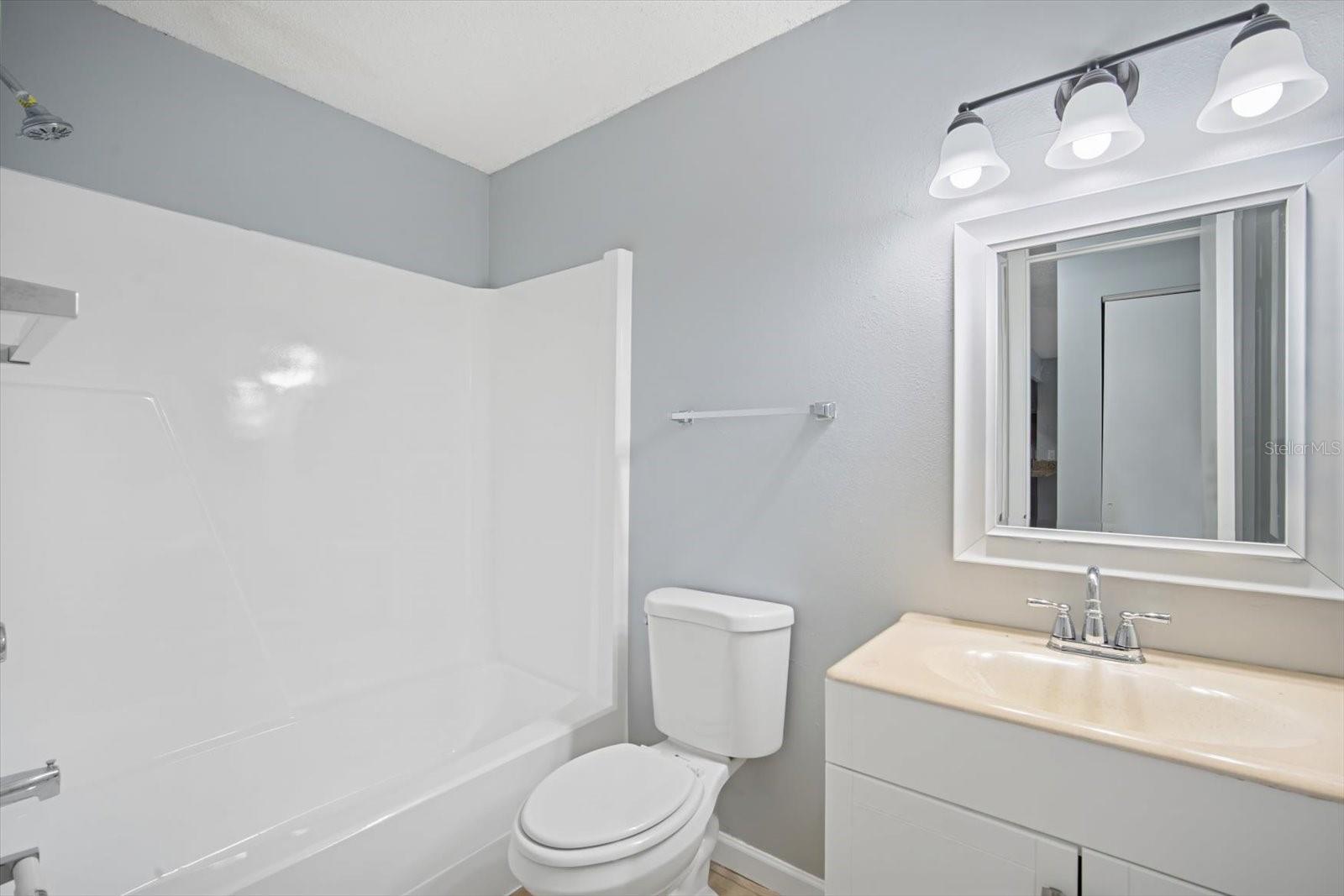 Image 11 of 21 For 638 Golden Raintree Place