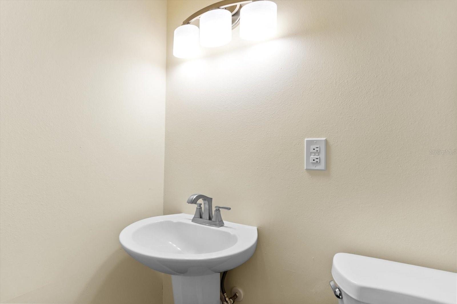 Image 12 of 43 For 406 9th Street