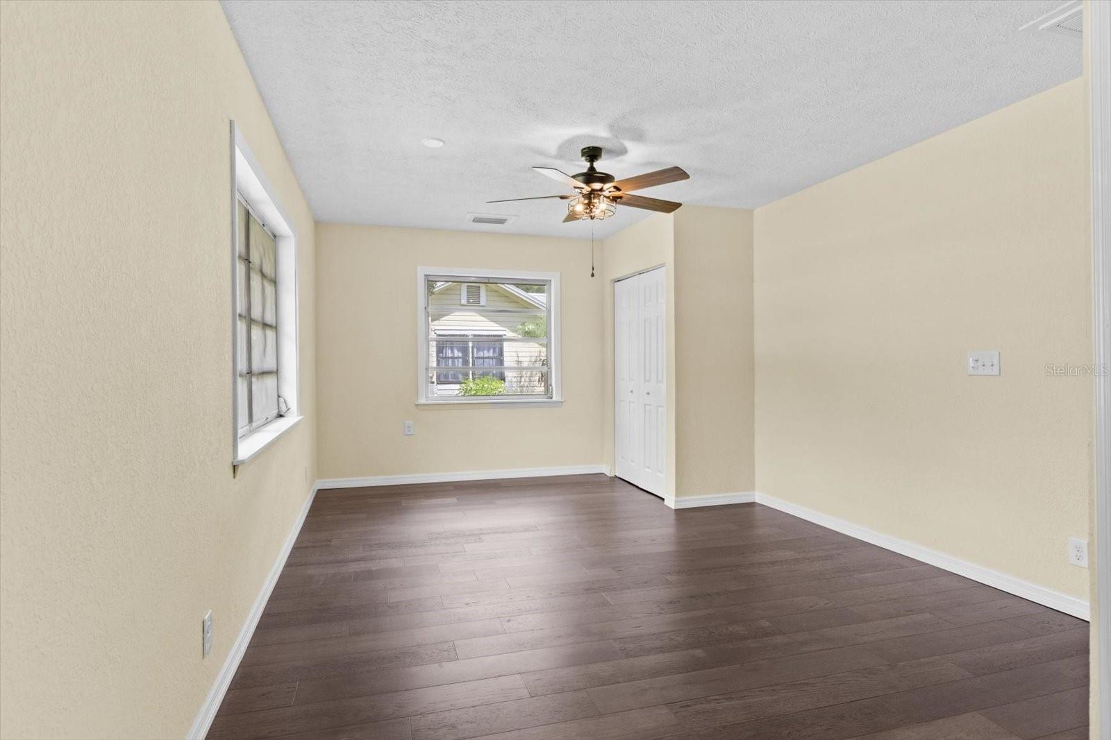 Image 15 of 43 For 406 9th Street