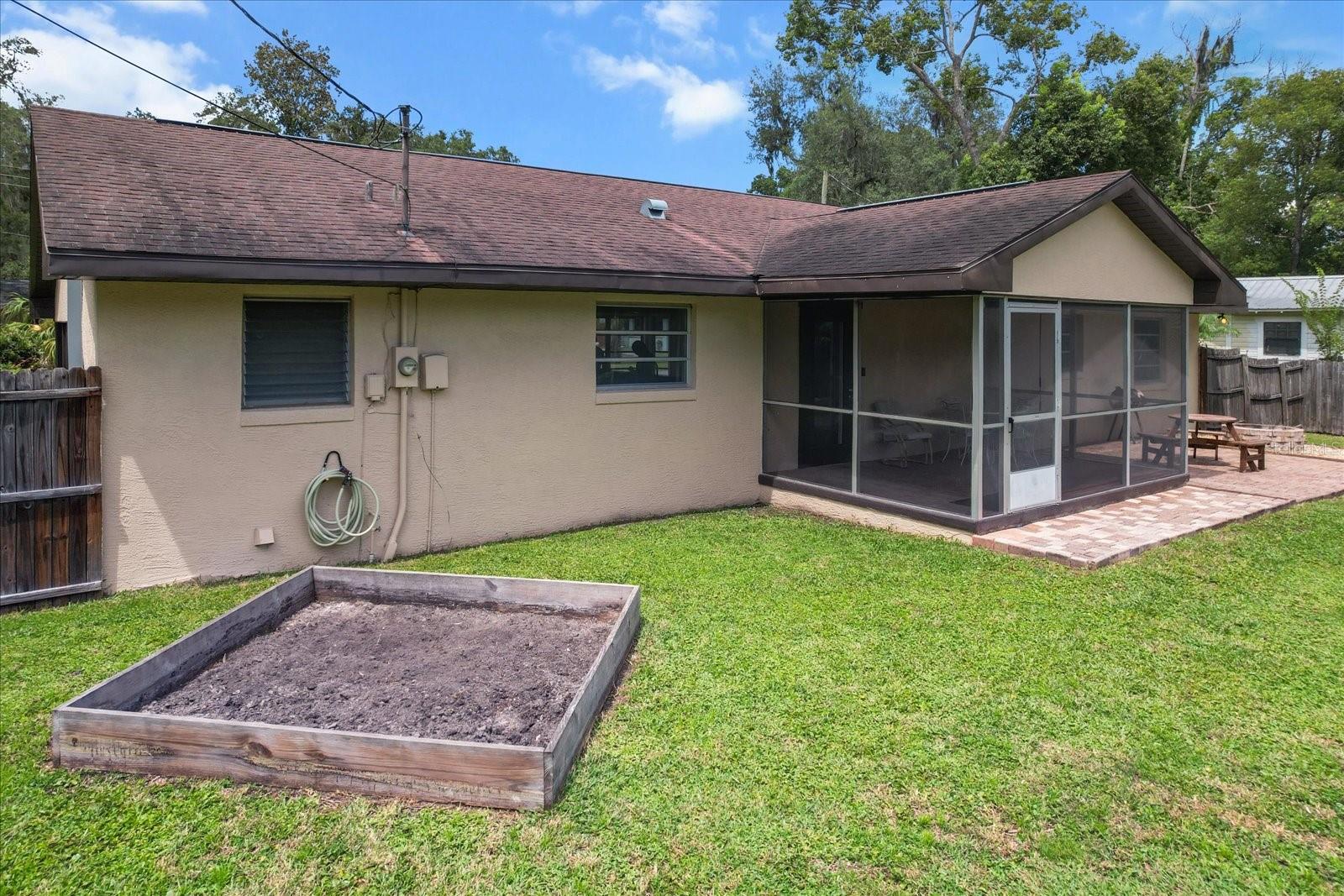 Image 34 of 43 For 406 9th Street