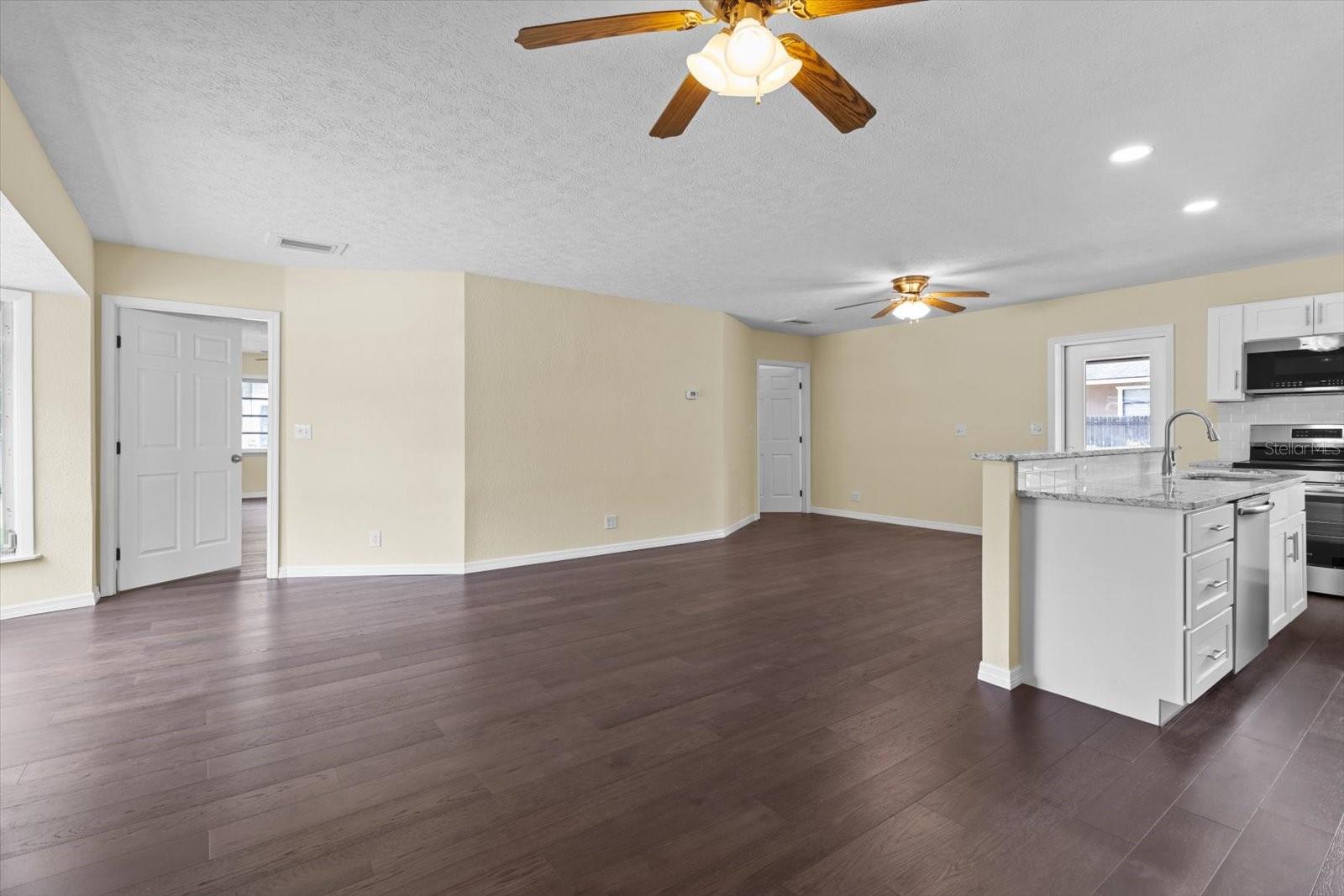 Image 6 of 43 For 406 9th Street