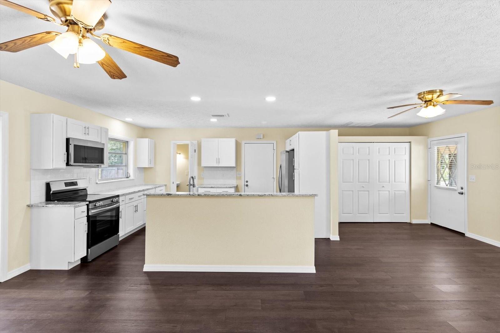 Image 7 of 43 For 406 9th Street
