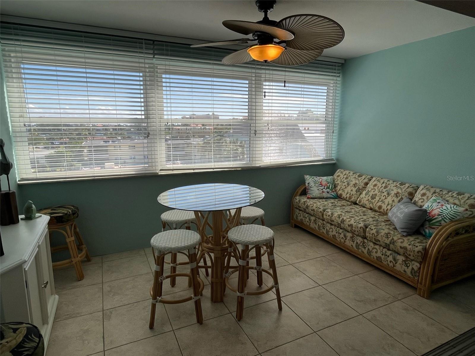 Image 18 of 28 For 5555 Gulf Boulevard 406