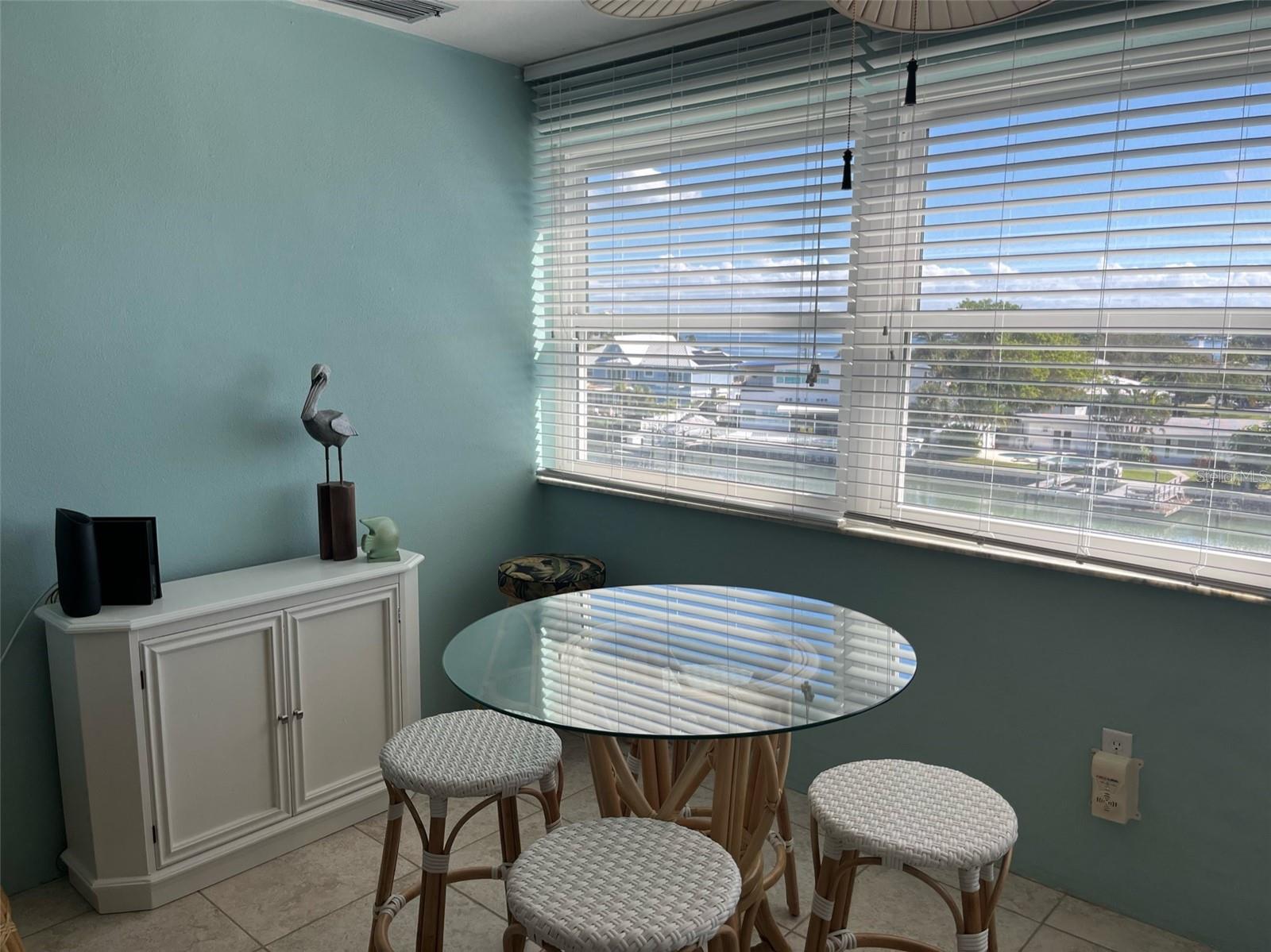 Image 20 of 28 For 5555 Gulf Boulevard 406