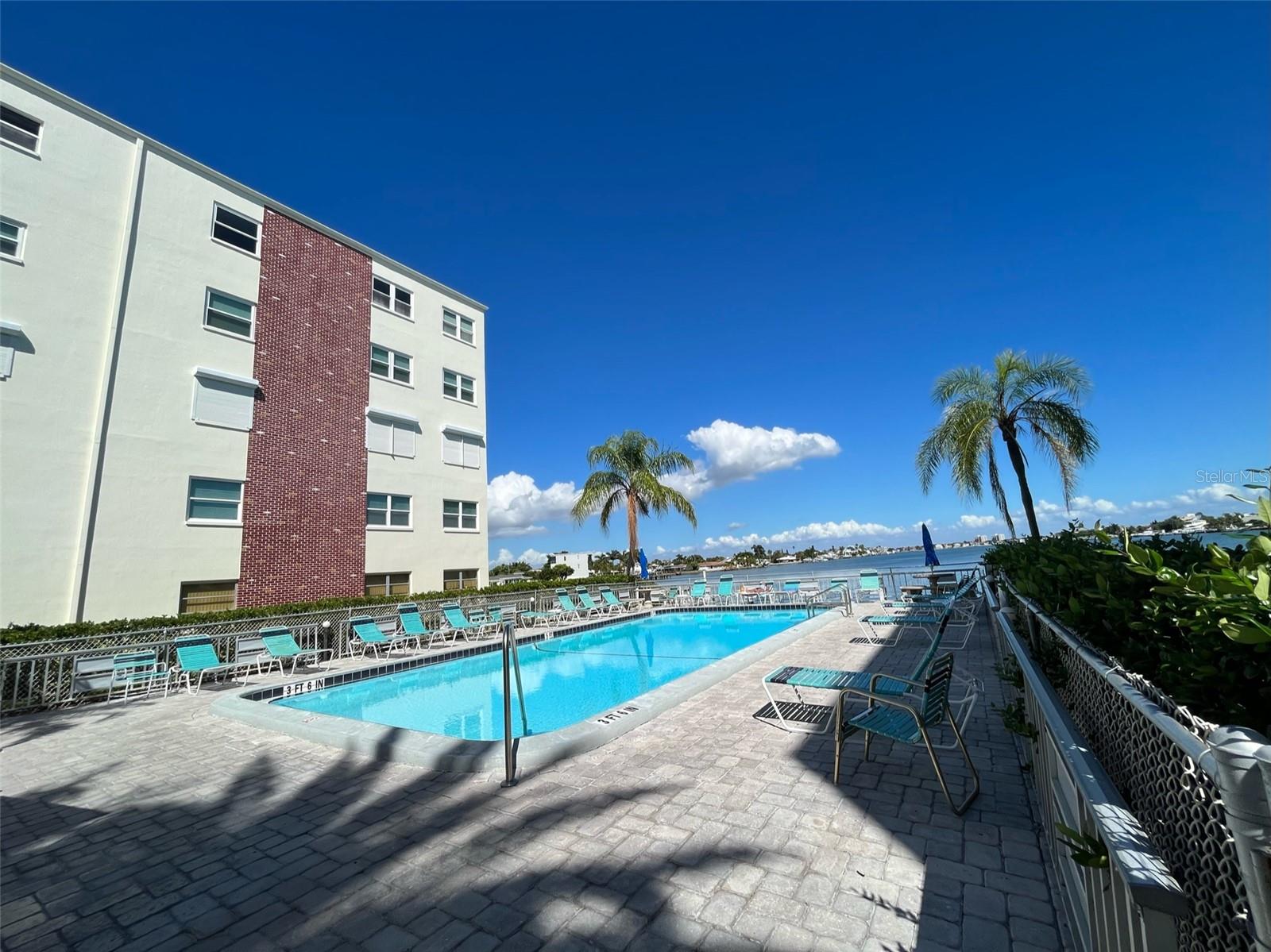 Image 3 of 28 For 5555 Gulf Boulevard 406