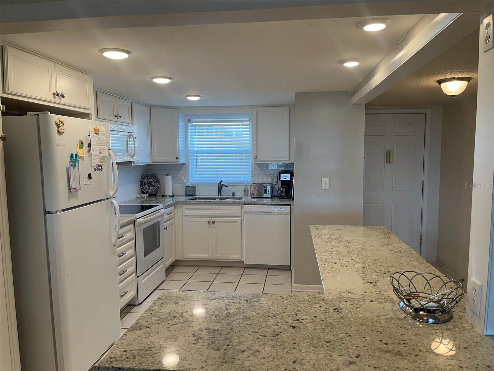 Image 8 of 28 For 5555 Gulf Boulevard 406