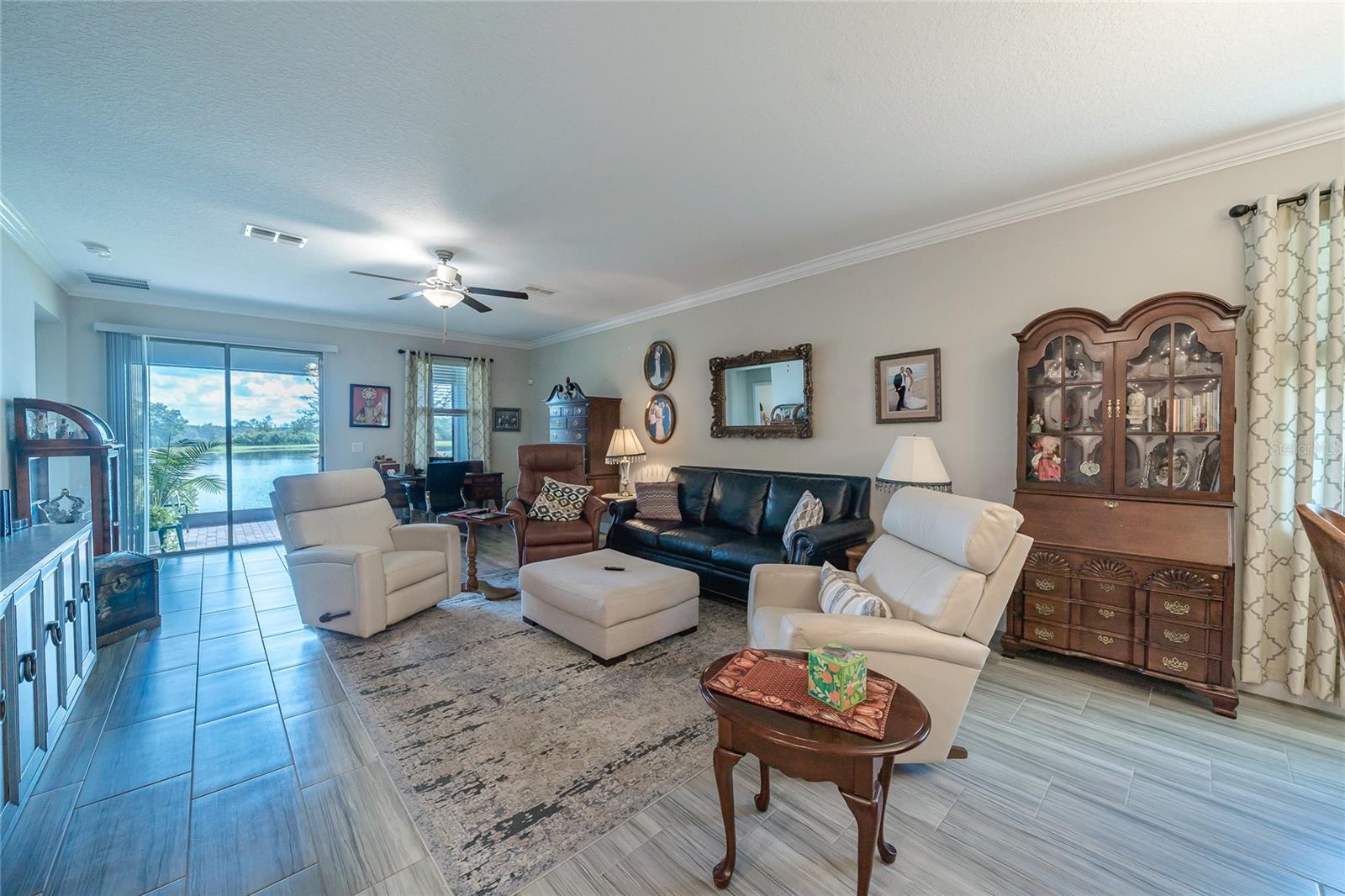 Image 7 of 54 For 9776 Campanula Court