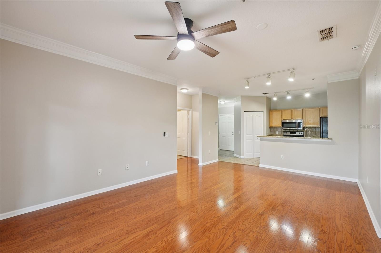 Image 11 of 59 For 4207 Dale Mabry Highway  11207