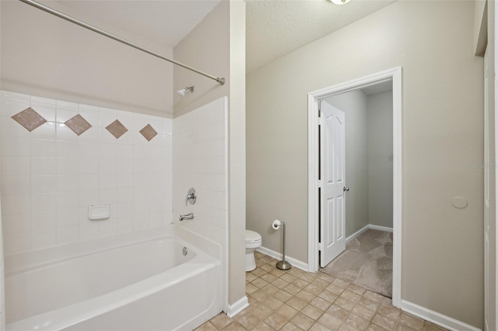 Image 32 of 59 For 4207 Dale Mabry Highway  11207