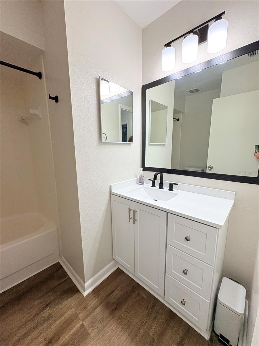 Image 12 of 20 For 851 Creekway Court