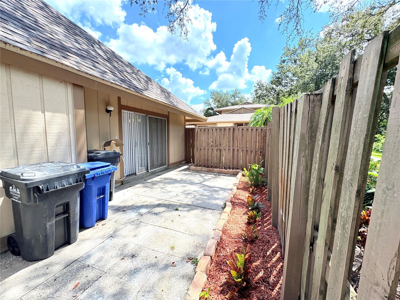 Image 18 of 20 For 851 Creekway Court