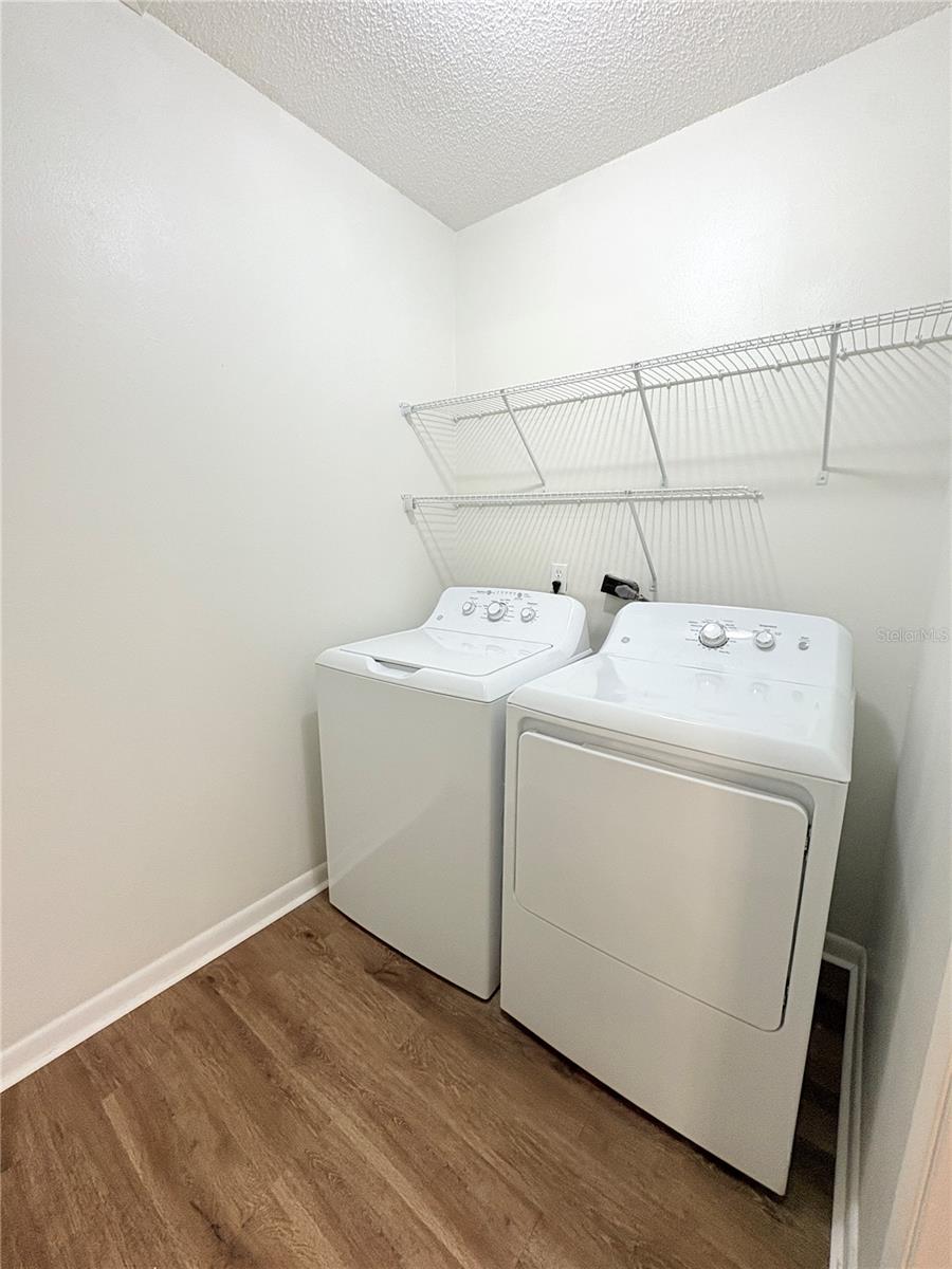 Image 7 of 20 For 851 Creekway Court