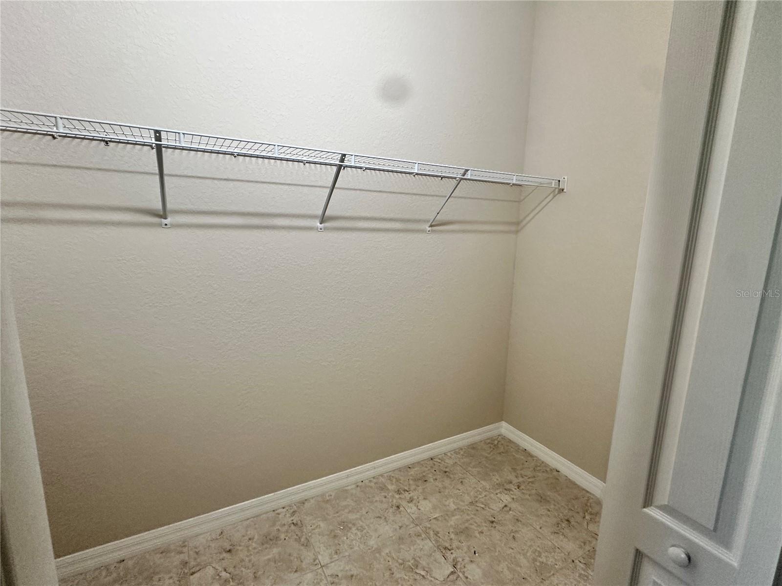 Image 18 of 25 For 2037 Sifield Greens Way