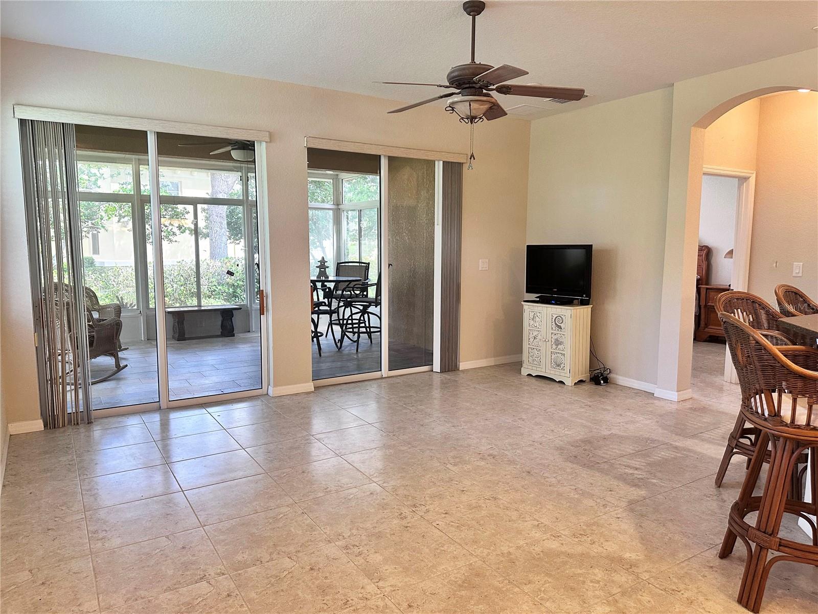 Image 4 of 25 For 2037 Sifield Greens Way